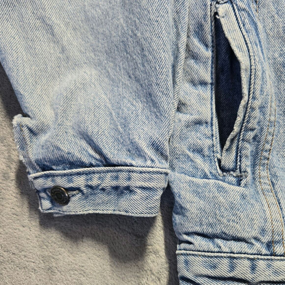 GAP Distressed Denim Jean Jacket Men's medium Blue Long Sleeve Vintage USA - Picture 3 of 13